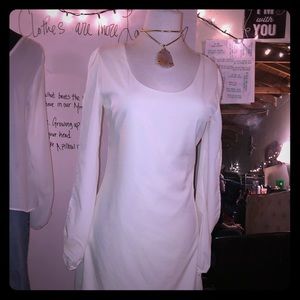 WHITE ZIP BACK SCOOP NECK DRESS 🌥☁️☀️☀️